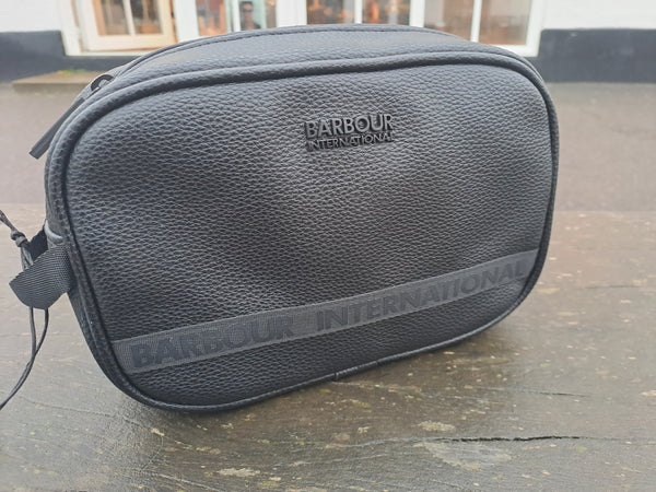 Barbour washbag MAC0465 sort