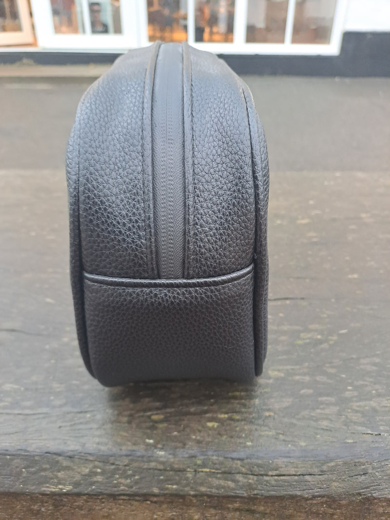 Barbour washbag MAC0465 sort