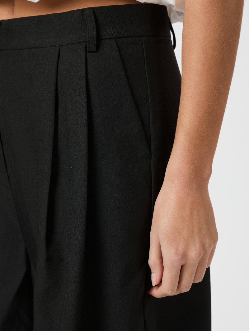 Neo Noir Nika Bermuda Shorts 163673 Col. Black