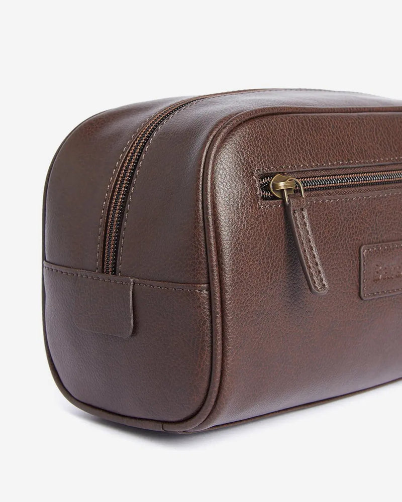 Barbour washbag MAC0452 dark brown