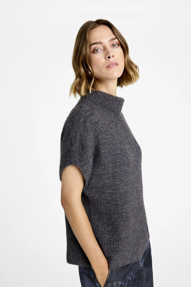 Gustav Coya Knit Cape 59408 3615 Col. 92728