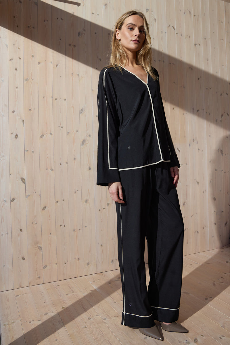 Heartmade Mabia Blouse HM1179 Col. Black