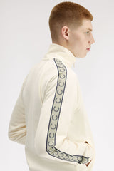 Fred Perry Jacket Tape Track J5557 hvid 34B