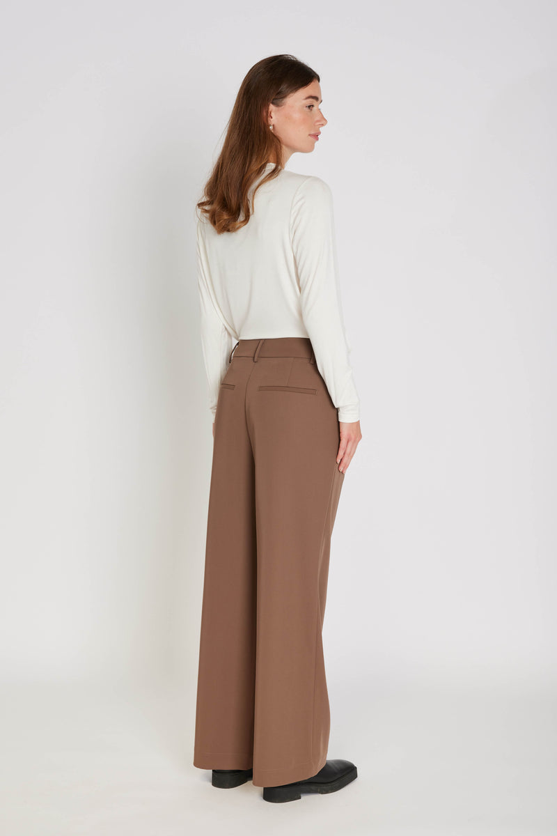 PBO Jakkesæt Mova Blazer og Svea Buks i Elm