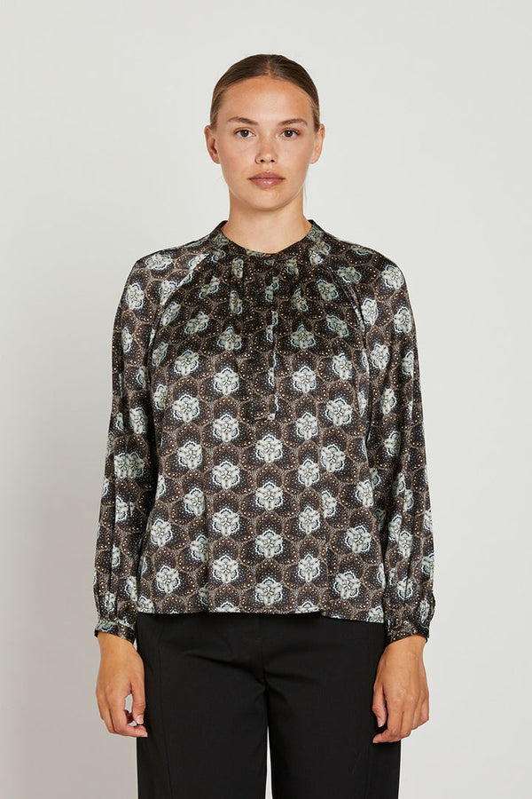 PBO Bluse Topala Sort 244 2009 2