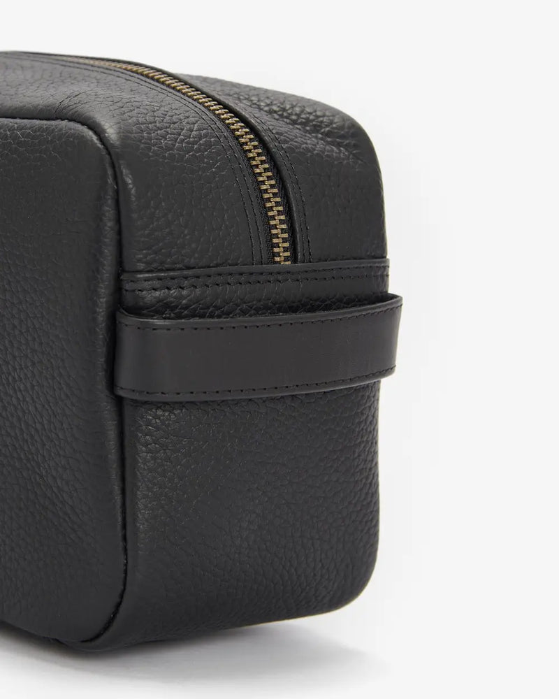 Barbour washbag MAC0422 sort