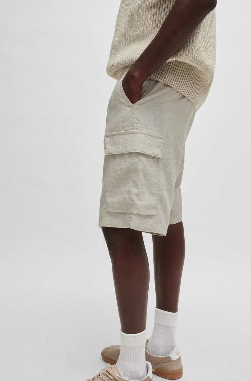 Boss hørshorts cargo Sisla 6 50513018 sand
