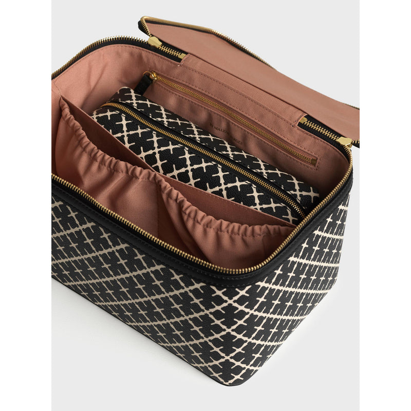 By Malene Birger Bae Beauty box sort/hvid md stort logo